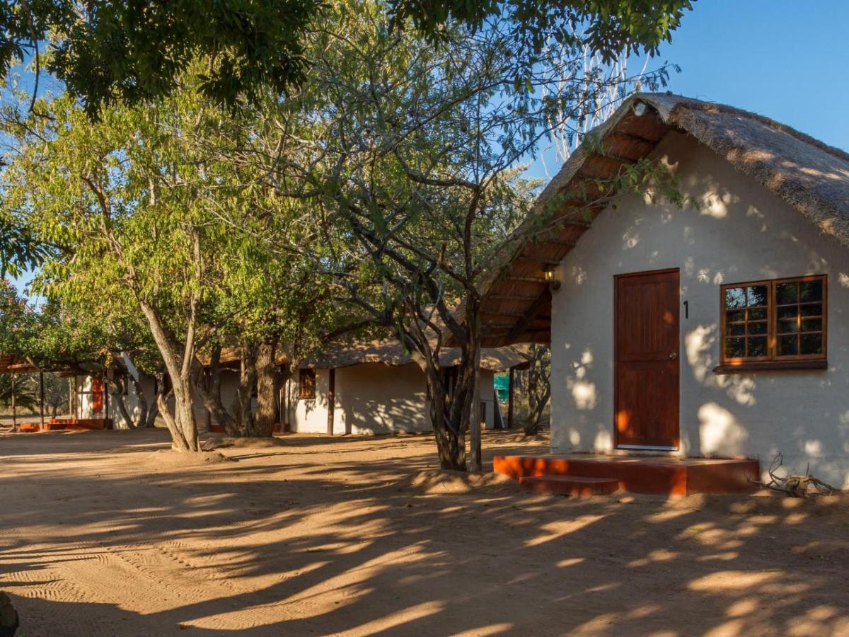 Wild Ride Safaris And Bush Camp Villa โฮดสปรูท ภายนอก รูปภาพ