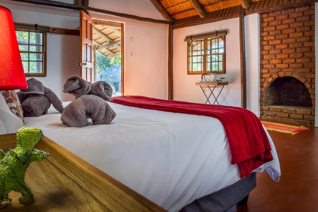Wild Ride Safaris And Bush Camp Villa โฮดสปรูท ภายนอก รูปภาพ