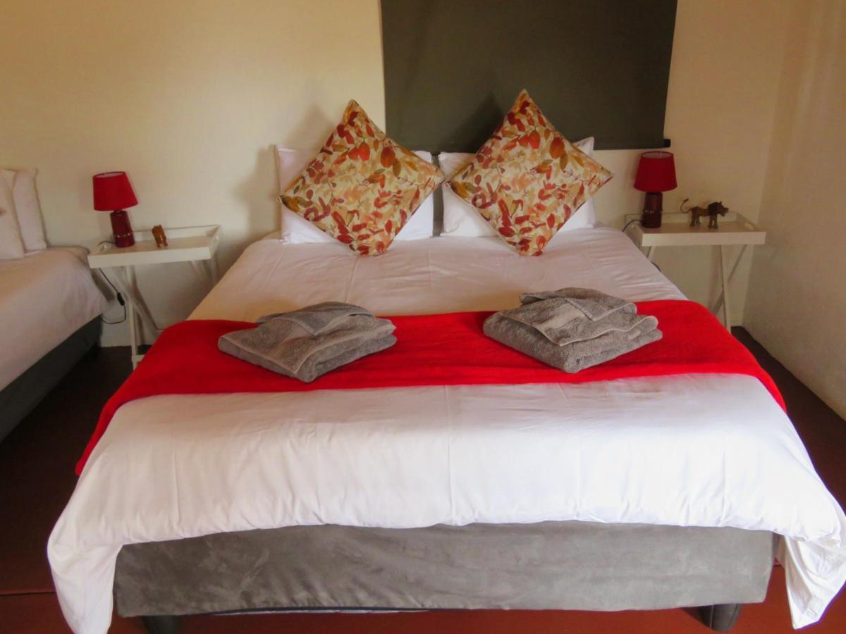 Wild Ride Safaris And Bush Camp Villa โฮดสปรูท ภายนอก รูปภาพ
