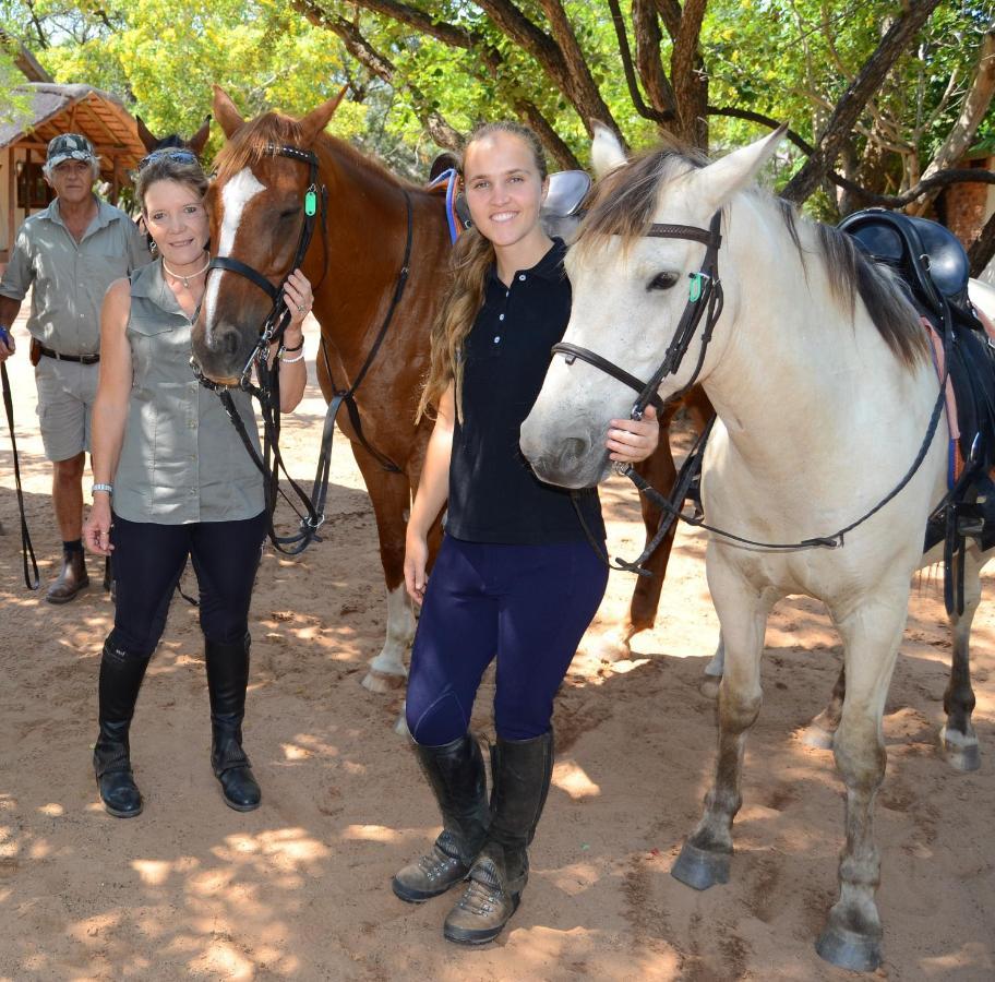 Wild Ride Safaris And Bush Camp Villa โฮดสปรูท ภายนอก รูปภาพ